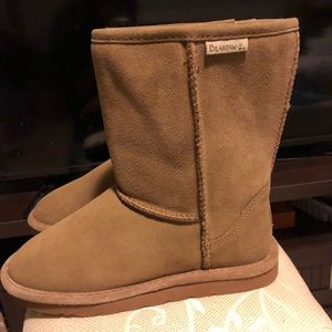 Bearpaw size 8 women